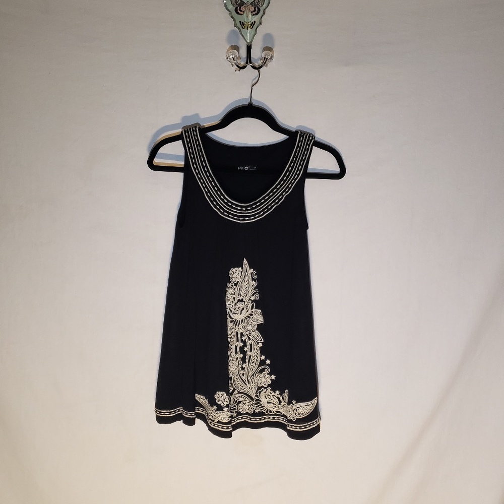 *Fylo* Embroidered black tank, small